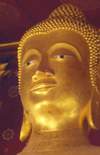 Статуя Будды храме  королевского дворца в Луангпхабанге .(Лаос)